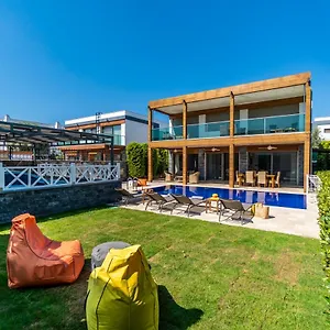 Deluxe Emilie With Private Swimming Pool Bodrum